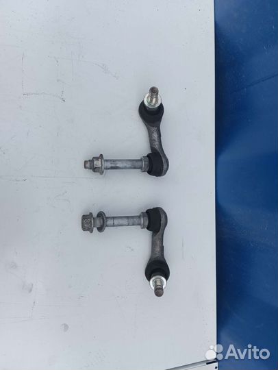 Стойки стабилизатора левая/правая Infiniti M