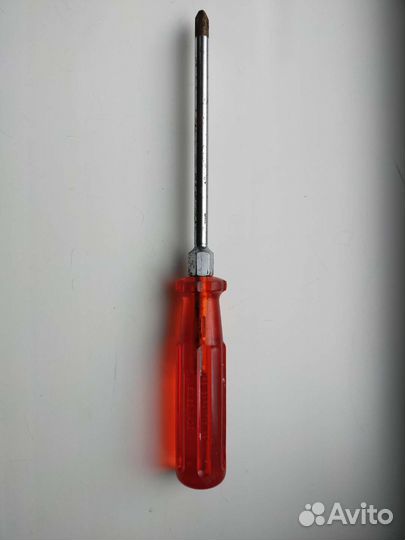 Отвертка крестовая