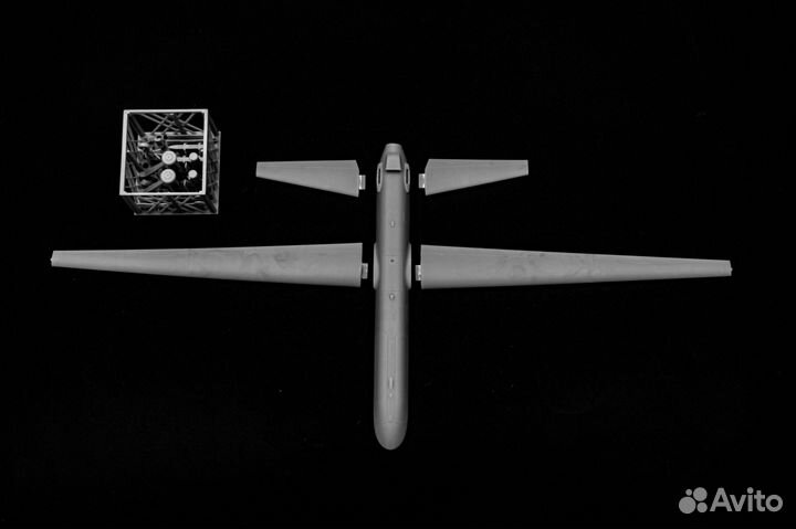 Сборная модель самолета Arma Models AM72400 1/72