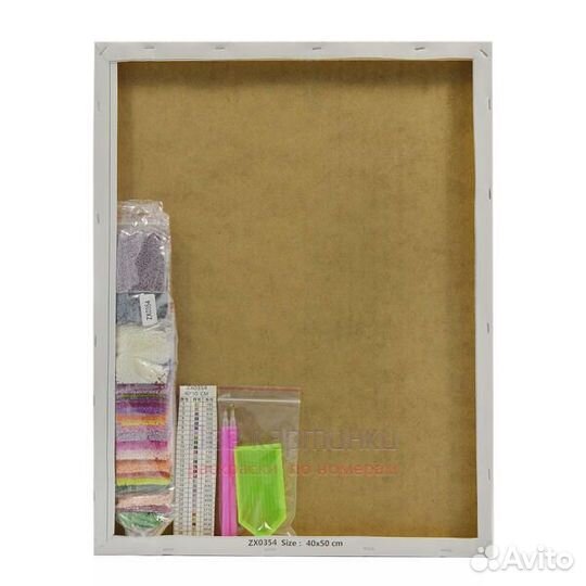 Алмазная мозаика 40x50 Черный котёнок возле цветов