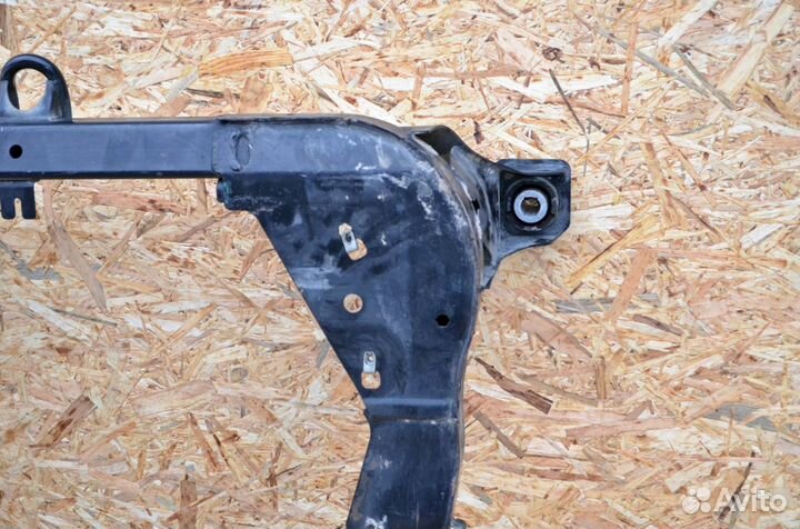 Подрамник задний Land Rover Range Rover Evoque