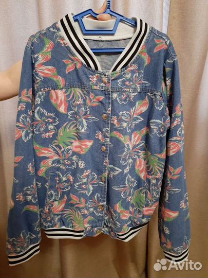 Бомбер на девочку