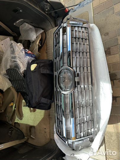Решетка радиатора toyota land cruiser 200