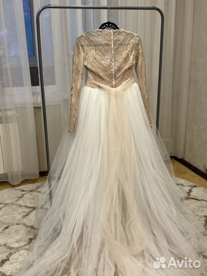 Свадебное платье 42 44 бу