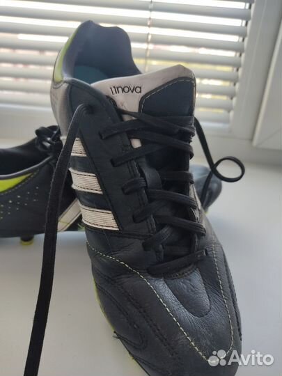 Футбольные бутсы