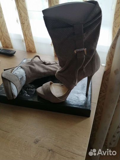 Стильные сапоги, классные