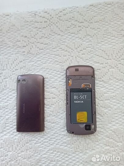 Nokia C3-01 Gold Edition