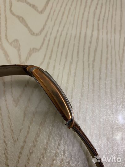 Часы наручные