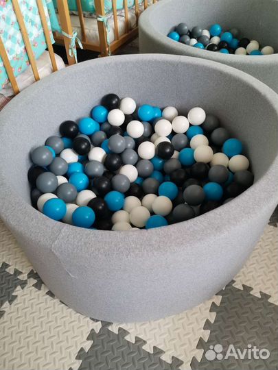 Сухой бассейн с шариками