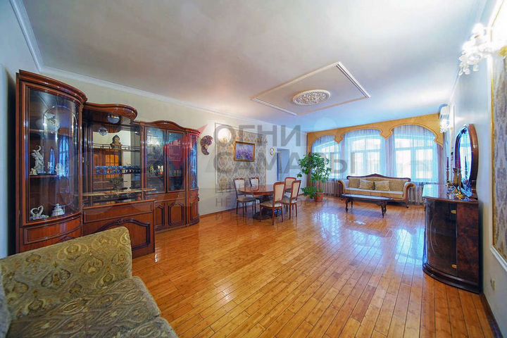 5-к. квартира, 225 м², 2/6 эт.