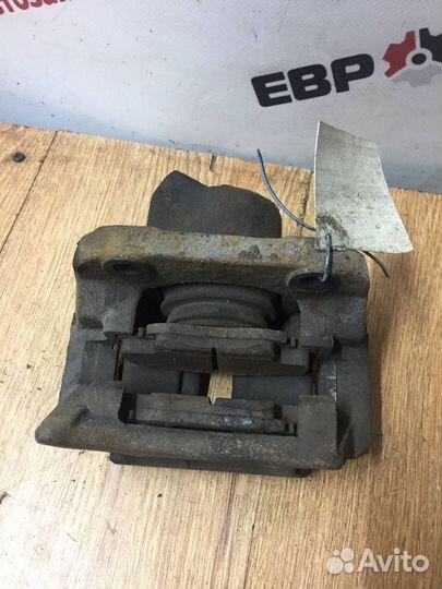 Суппорт тормозной передний правый Renault Sandero