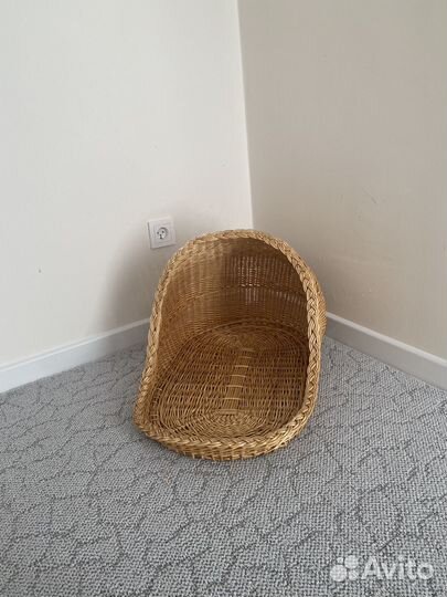 Лежанка плетеная для кошек