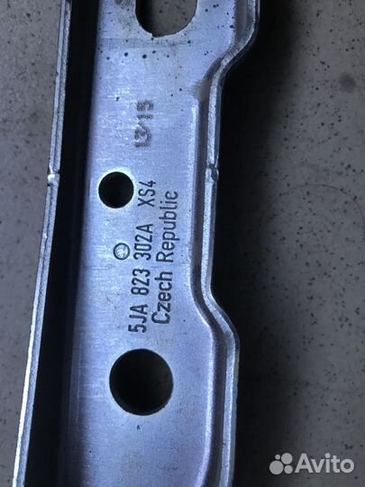 Петли капота skoda rapid