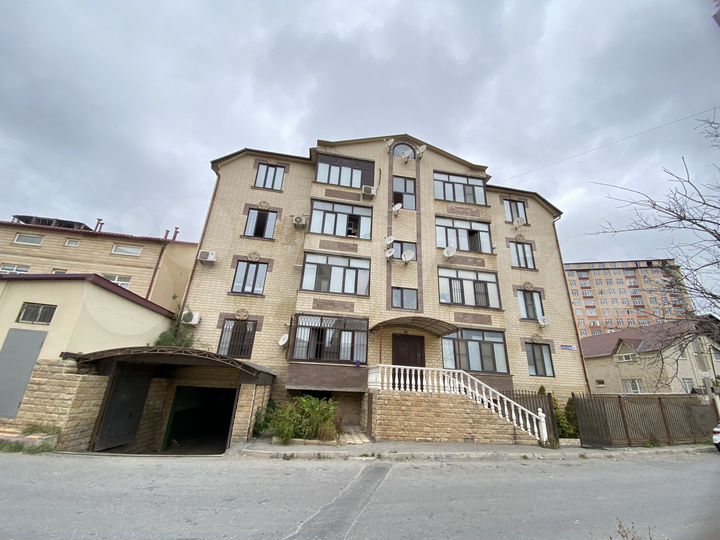 4-к. квартира, 130 м², 4/4 эт.
