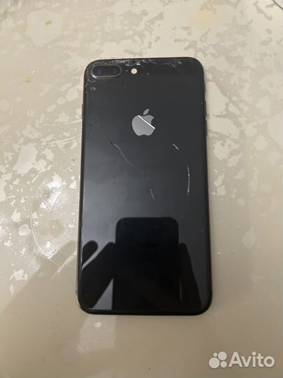 iPhone 8 Plus, 64 ГБ