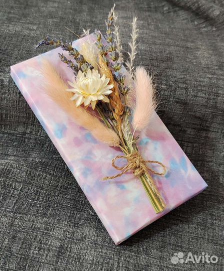 Букет из сухоцветов и шоколад