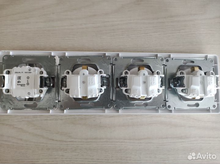 Розеточный блок, 3 розетки + выключатель