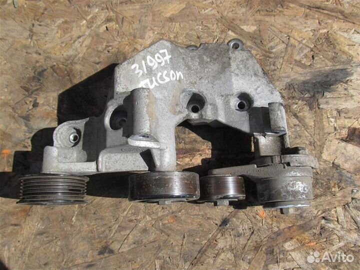 Кронштейн ролика-натяжителя руч. ремня Hyundai T