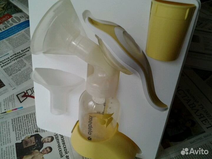 Молокоотсос ручной Medela Harmony