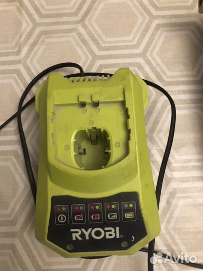 Гвоздезабивной пистолет аккумуляторный