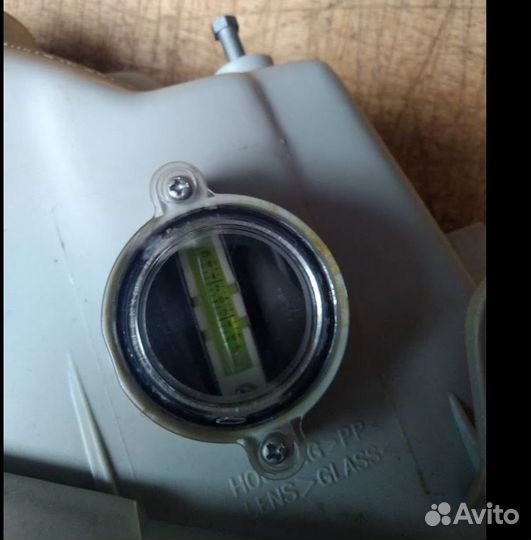 Фара правая toyota RAV4 96-97 механика