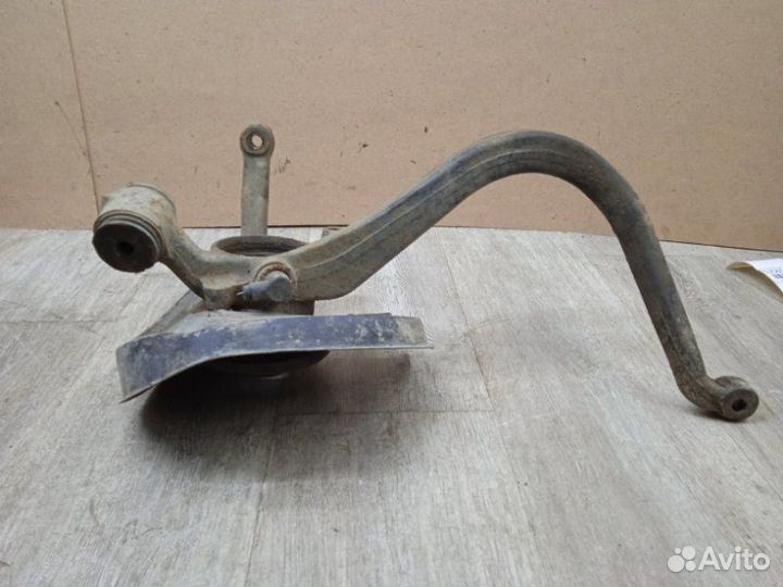 Кулак поворотный задний левый Audi A4 B5 1.8 2000