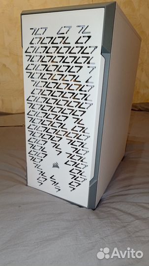 Компьютерный корпус Corsair iCUE 220T RGB Airflow