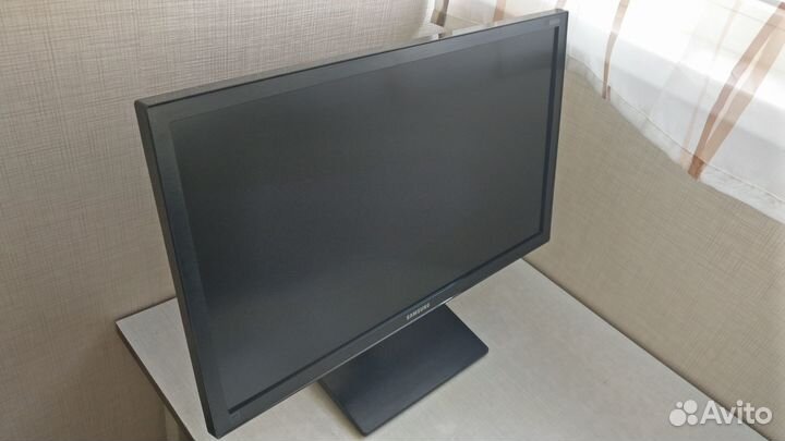 Монитор Samsung S24E310HL 23.6