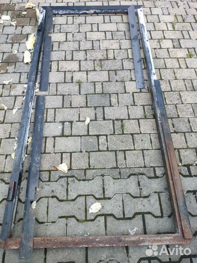 Металлическая дверь б.у. сварная