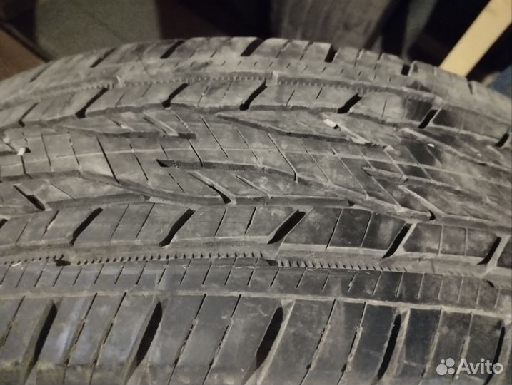 Continental ContiCrossContact LX2 215/65 R16