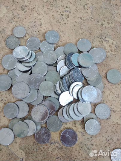 Продаю юбилейные монеты рубли 2р., 5р., 10р., 25р