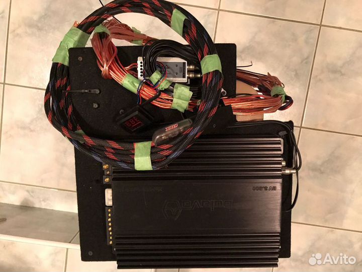 Сабвуфер, усилитель, колонки и провода