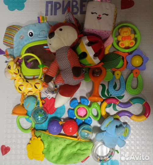 Развивающие игрушки погремушки 0+