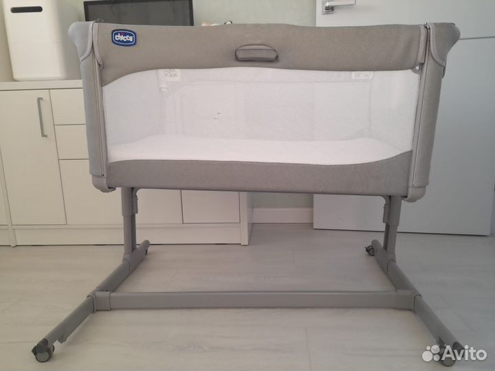 Кроватка детская приставная Chicco next2ME /люлька