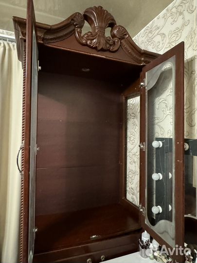 Шкаф для посуды