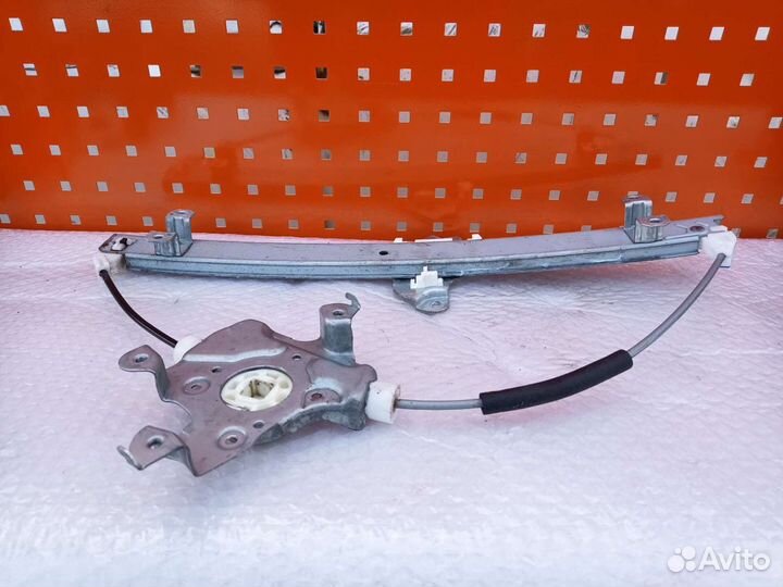 Замок стеклоподъёмник Nissan Juke