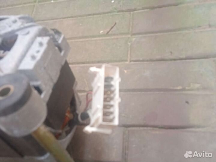 Двигататель стиральной машины