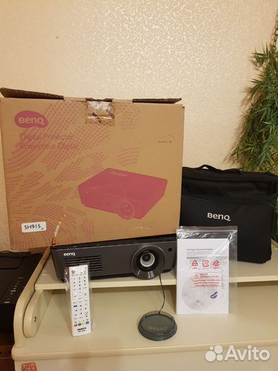 Проектор BenQ SH915
