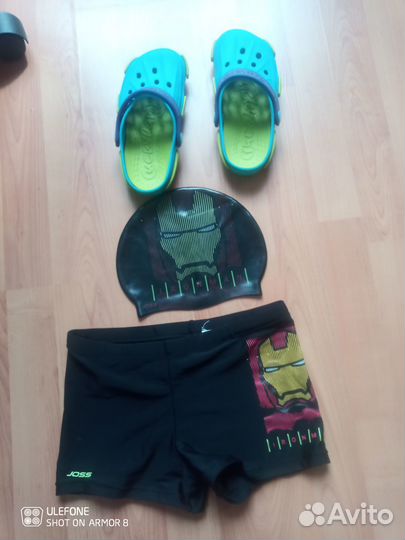 Плавки+ шапка для плавания + тапки и халат 128-140