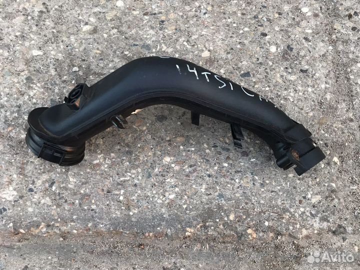 Патрубок шкода