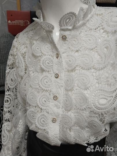 Блузка женская нарядная белая пудровая