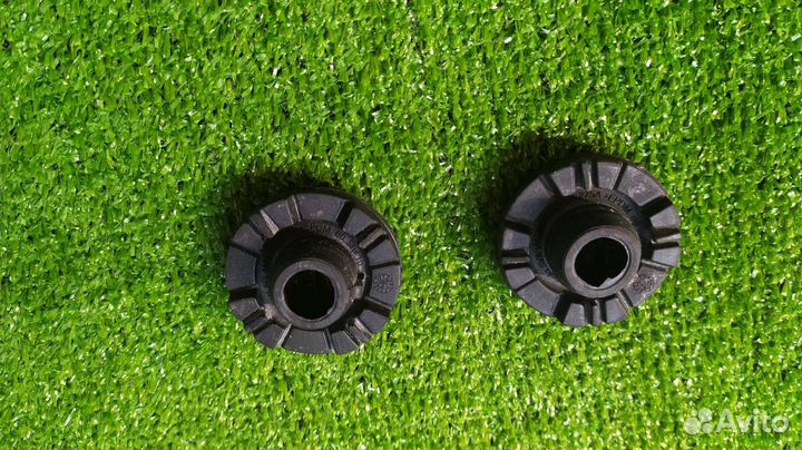 Подушка радиатора Audi A4 B9