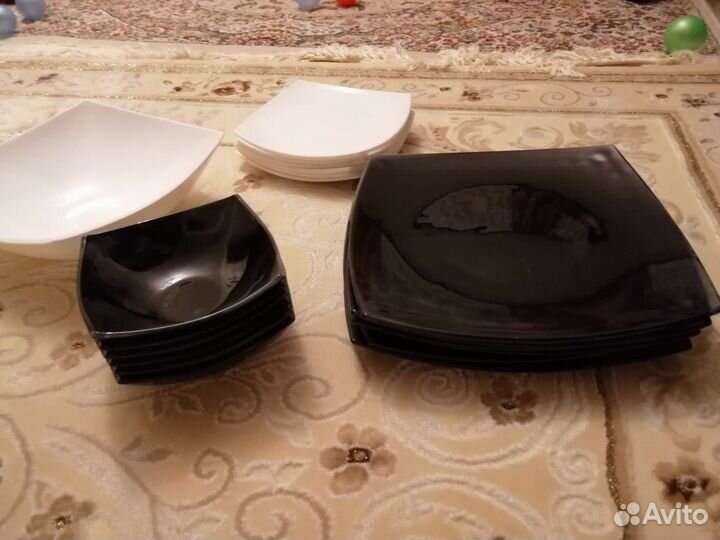 Набор квадратных тарелок