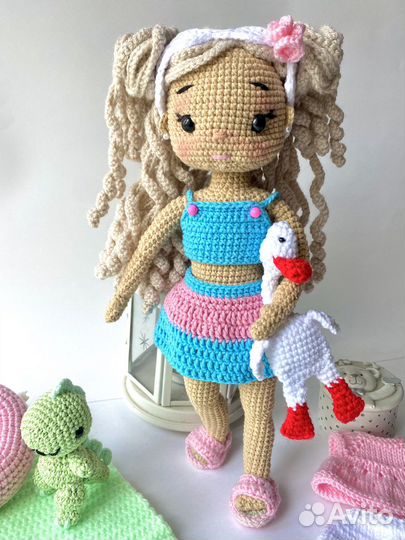 Вязаная кукла ручной работы
