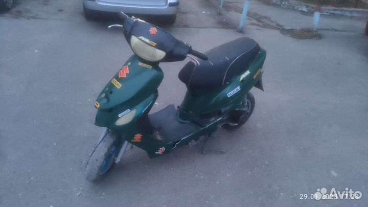 Скутер 80кубов