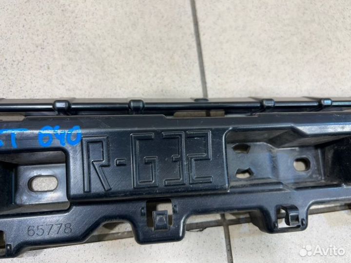 Кронштейн (сопут. товар) передний правый Bmw