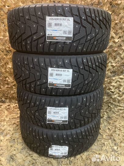 Hankook Winter I'Pike RS2 W429 225/45 R18 95T