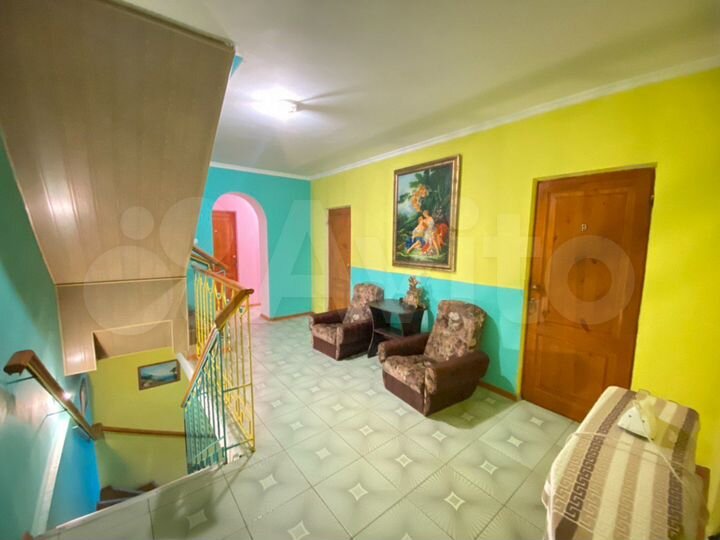 Дом 640 м² на участке 3 га