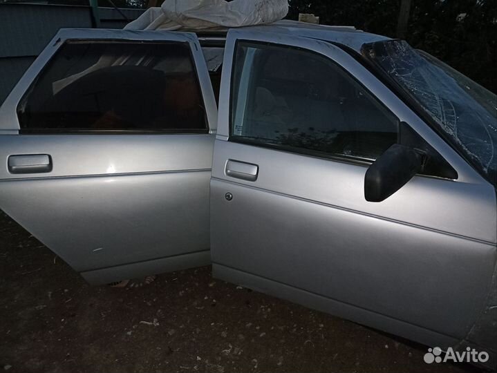 Двери правые(передняя и задняя) ваз2110