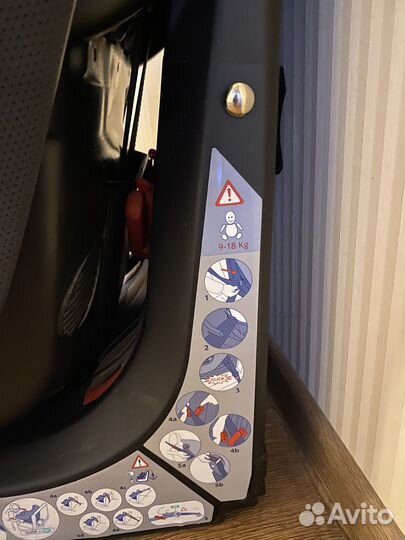 Автомобильное кресло chicco